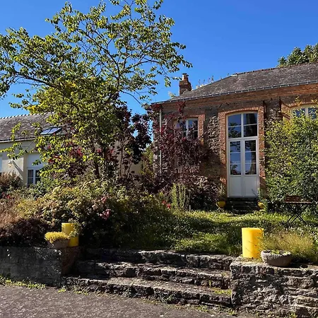 Tatil Evi Dans Ancienne Ecole De 1850 - 2 A 4 Personnes Missillac