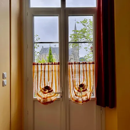 Dans Ancienne Ecole De 1850 - 2 A 4 Personnes *