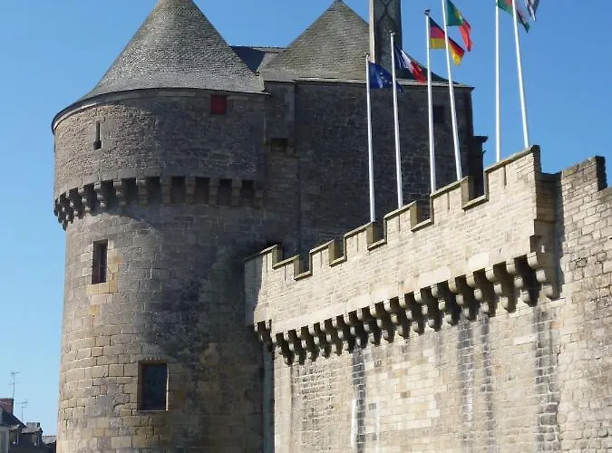 Dans Ancienne Ecole De 1850 - 2 A 4 Personnes Missillac