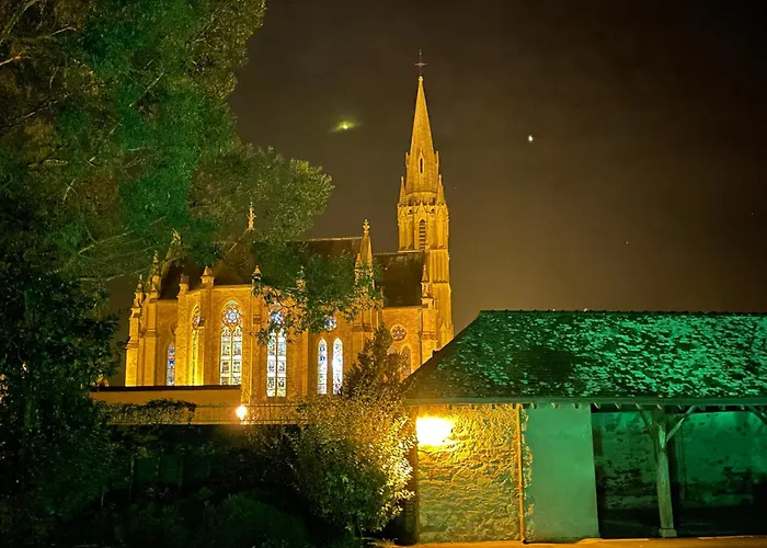 Dans Ancienne Ecole De 1850 - 2 A 4 Personnes *