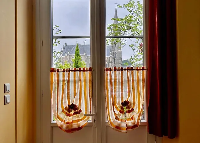 Dans Ancienne Ecole De 1850 - 2 A 4 Personnes *