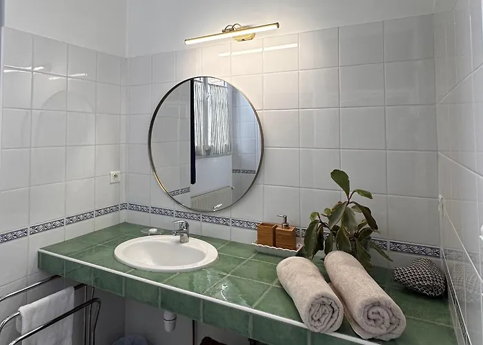 Dans Ancienne Ecole De 1850 - 2 A 4 Personnes